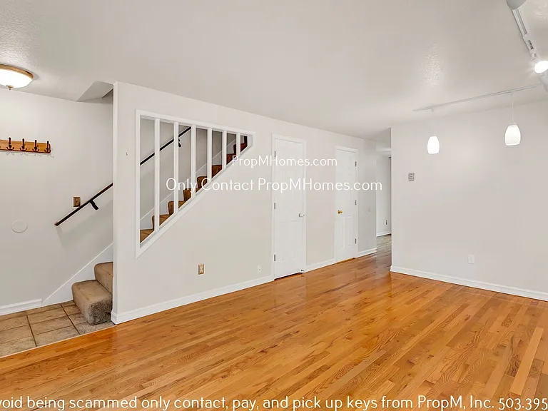 29490 SW Courtside Dr #15 — Photo 3