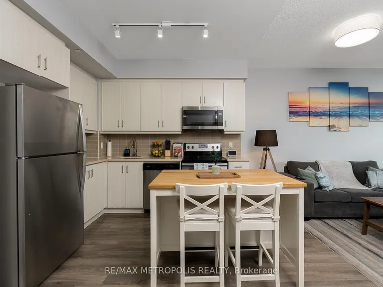 15 Zorra St #503 — Photo 2