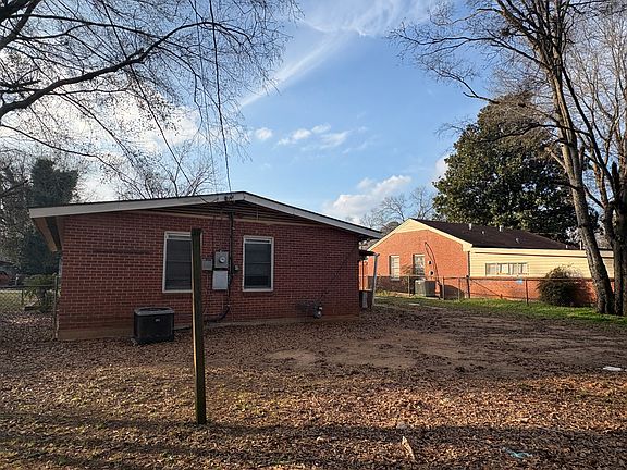 3rd image of 622 6th St