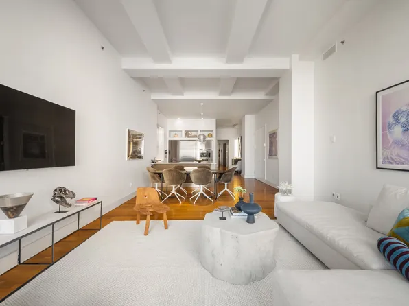 15 East 26th Street image 2 of 17