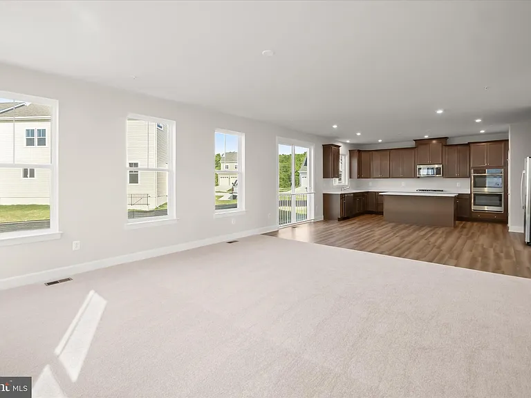 3823 Solidarity Cir — Photo 11