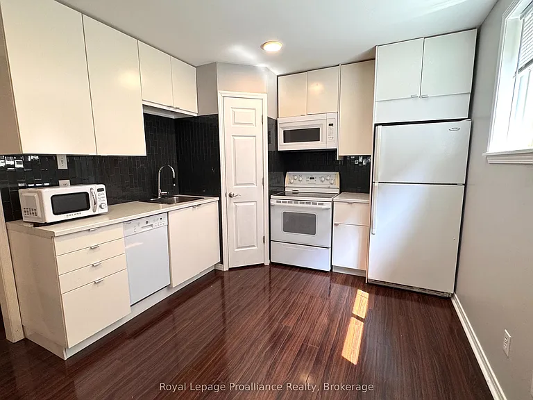28 Oak Ridge Blvd — Photo 7