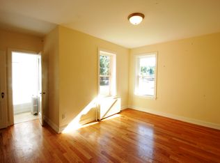 366 4th Ave APT 2, Troy, NY 12182