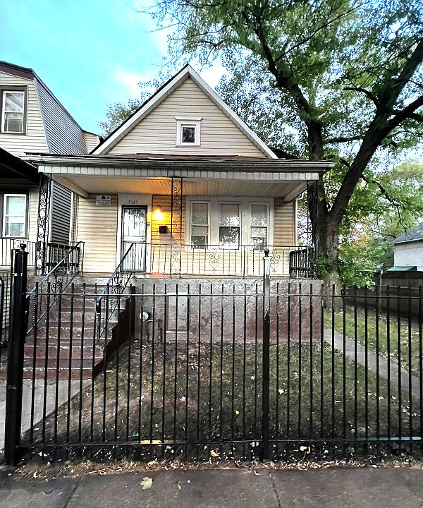1st image of 9149 S Woodlawn Ave
