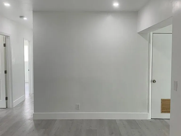 4005 NW 76th Ave — Photo 17