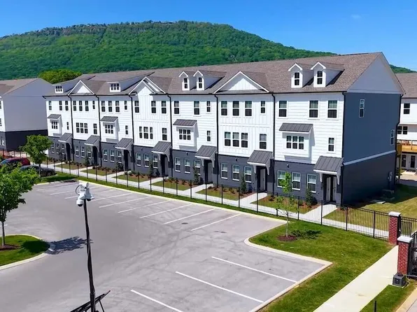 3211 Aberdeen Row #8, Chattanooga, TN 37410