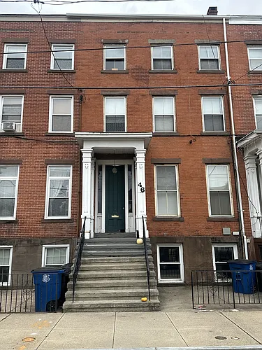 46 Warren St Photo 1