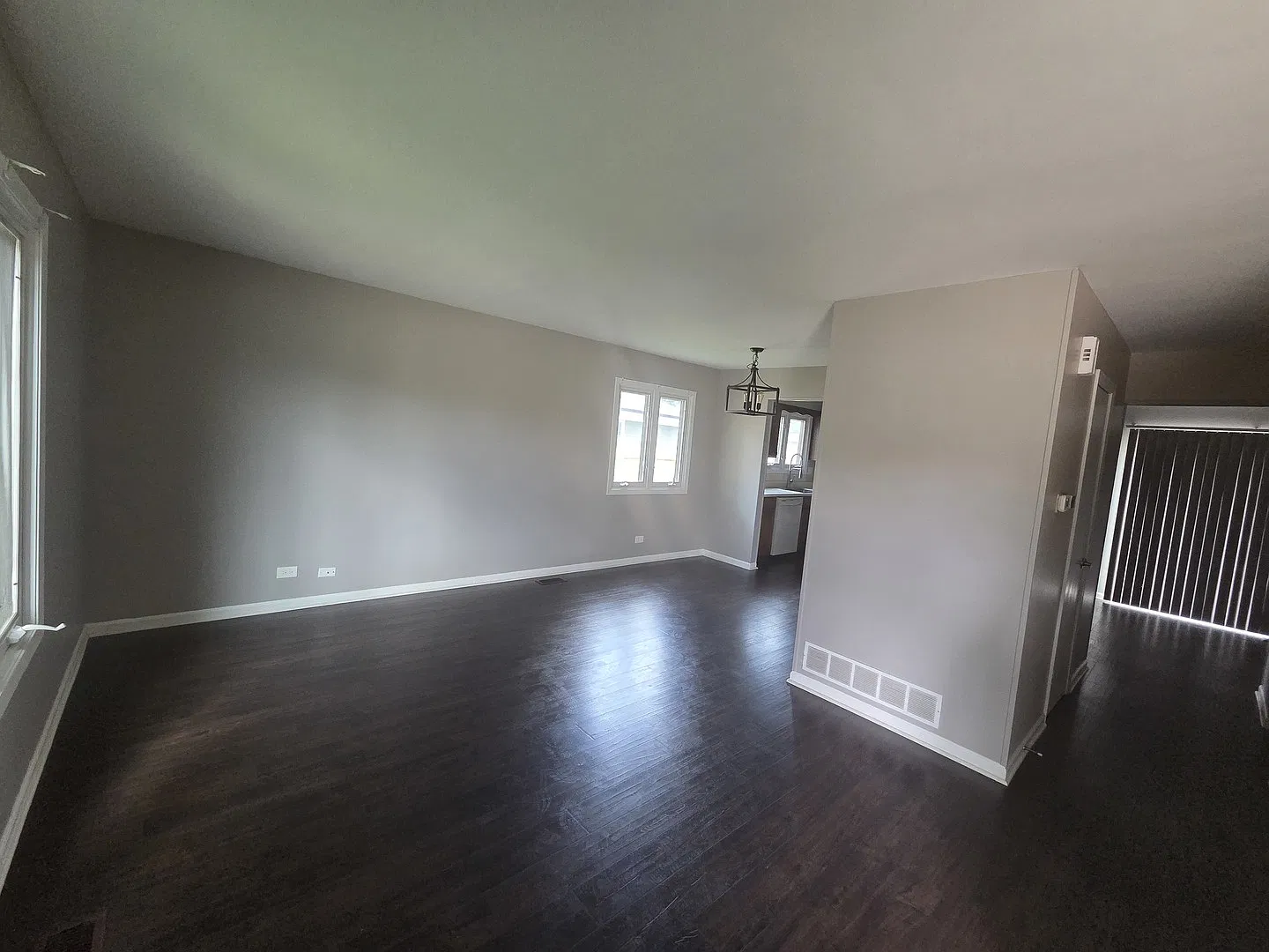 3 bed, 2.5 bath, 1200 sqft, $2,850 — Photo 2