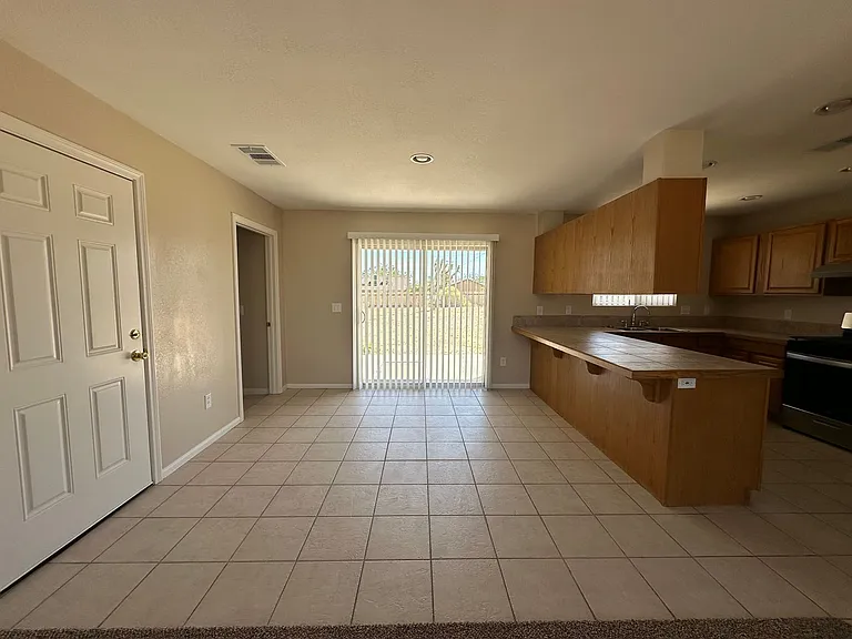6629 La Habra Ave — Photo 7
