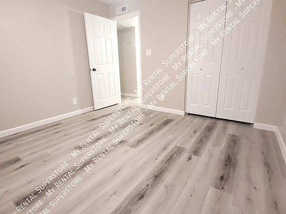 4th image of 7521 W Glenn Dr #2