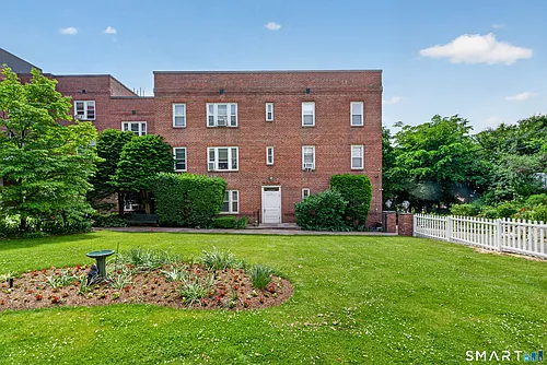 70 Strawberry Hill Ave #6-3C Photo 1