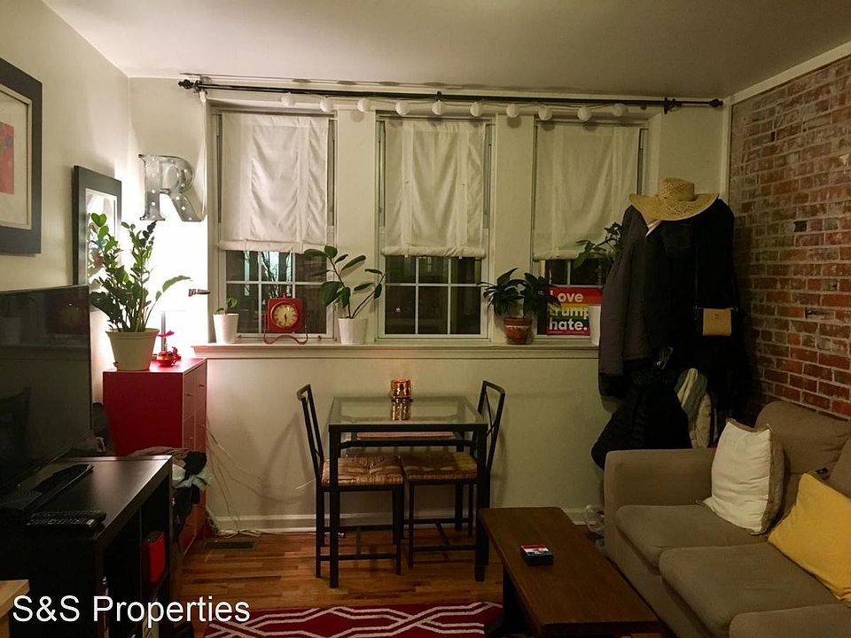 1st image of 320 S 12th St #11271840