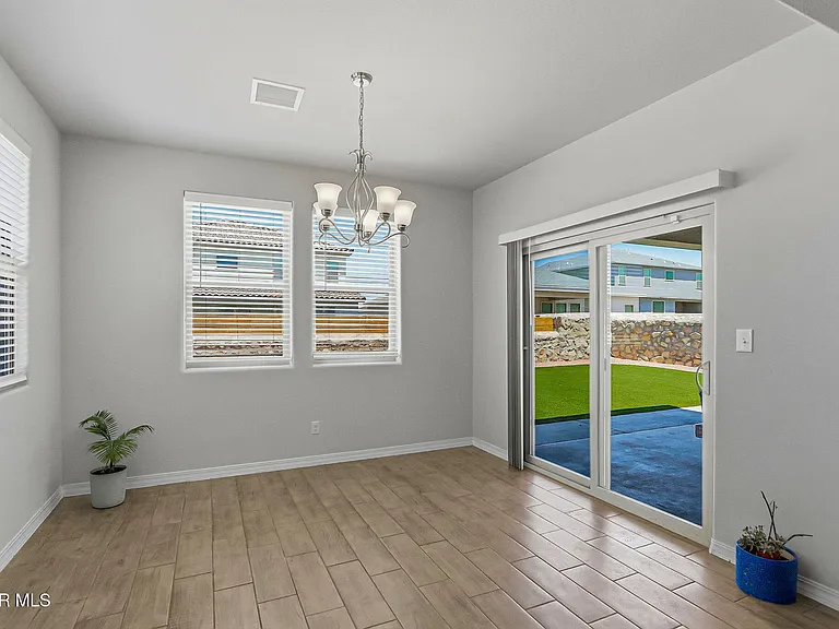 7509 Enchanted Park Dr — Photo 16