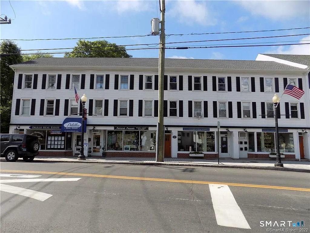 2 bed, 1.0 bath, 1000 sqft, $2,500 — Photo 2