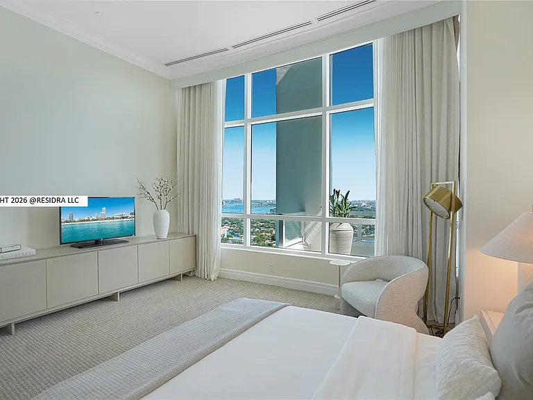 4401 Collins Ave #2806 — Photo 12