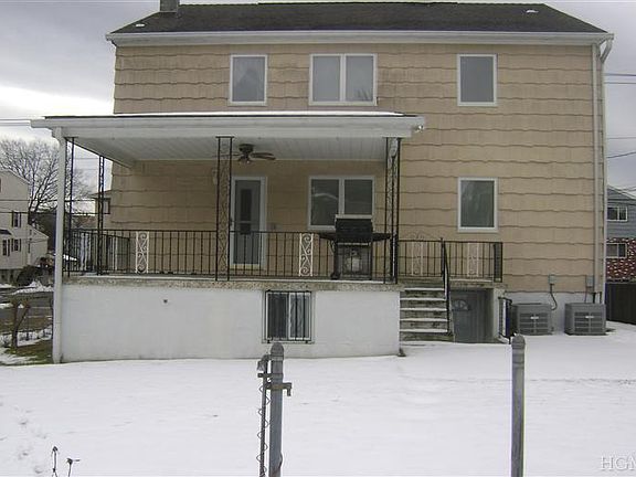 3rd image of 431 Ellendale Ave #1