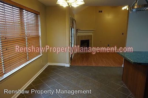 4th image of 5878 Ingleside Dr