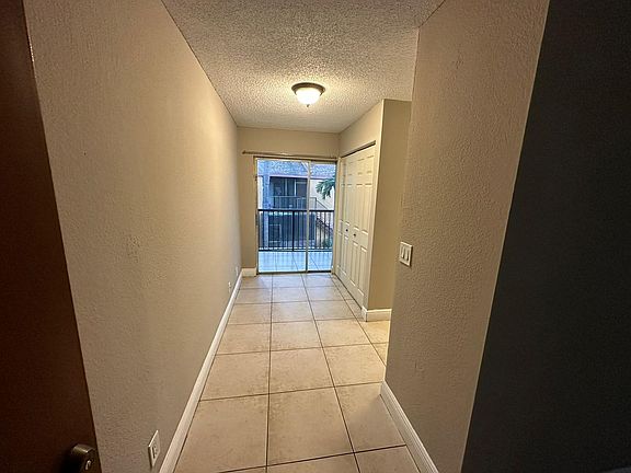 5th image of 4513 Treehouse Ln #H