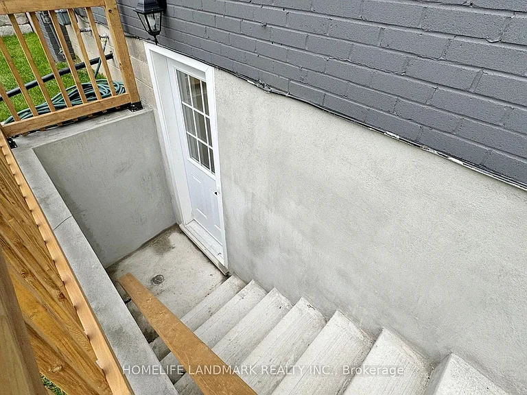 1661 Mount Albert Rd #2 — Photo 2