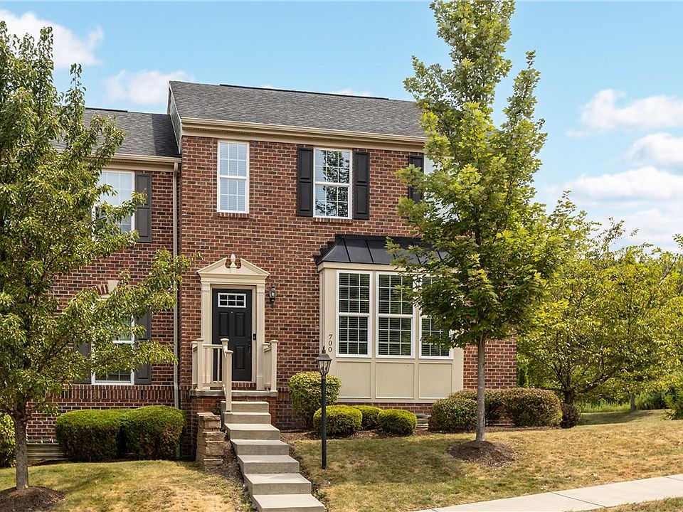 1st image of 700 Carver Dr