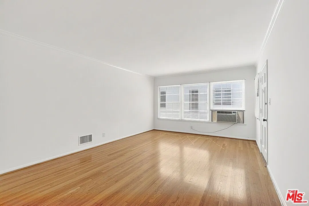 2 bed, 1.0 bath, 1169 sqft, $2,795 — Photo 3