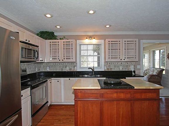 4th image of 546 Pitney Dr