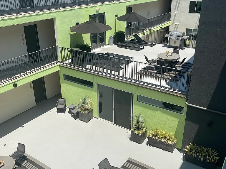 10925 Hartsook St #303 — Photo 9
