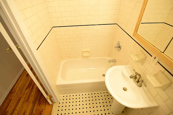 Rented by Residents Team | media 14