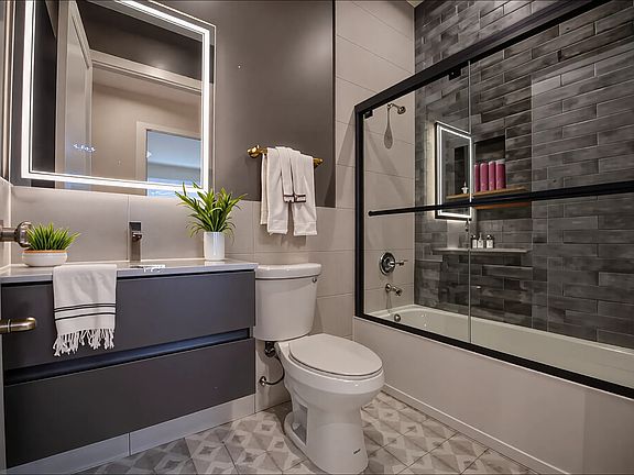 4th image of 58 Hamilton Ave #204