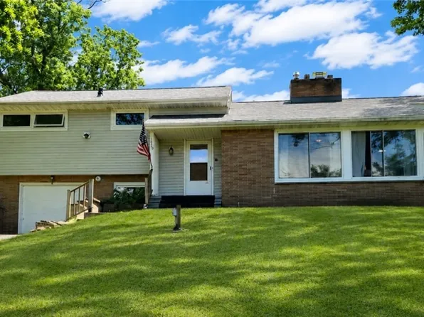 4429 Lake Ave, Lockport, NY 14094