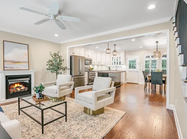 1903 Summit View Dr #188, Dalton, GA 30721