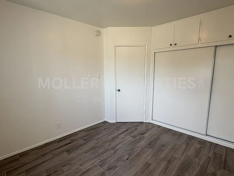 2333 E 5th St #1-11-2401 — Photo 8