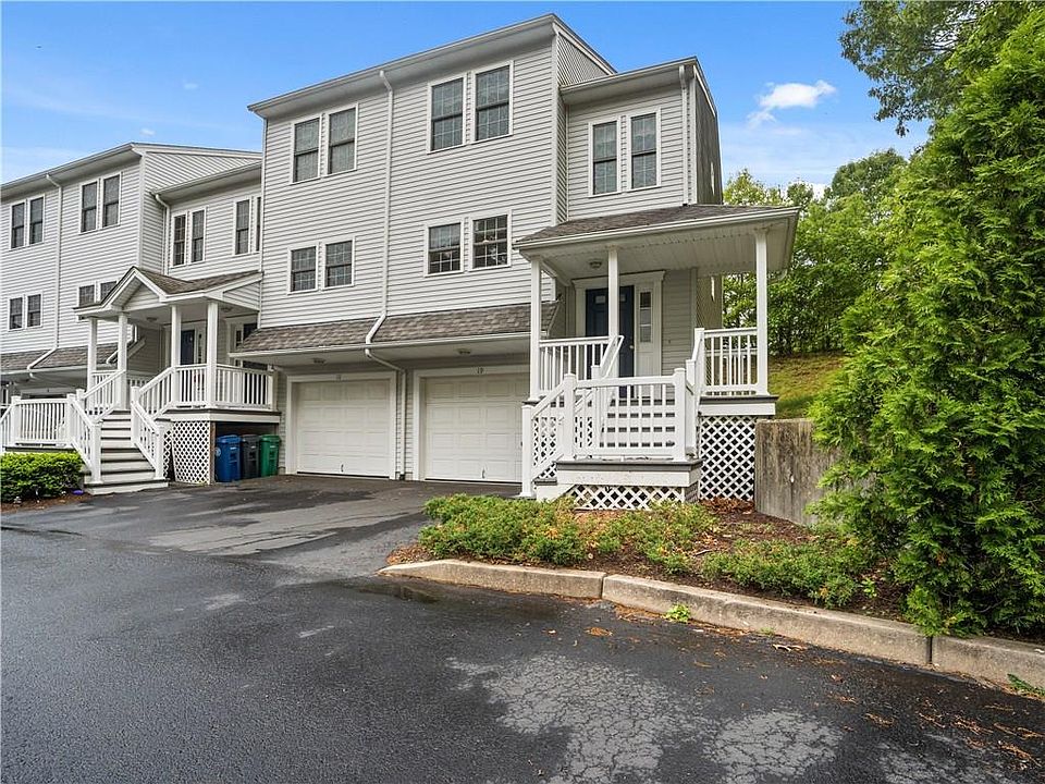 1st image of 881 Greenwich Ave #19