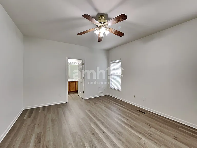 1828 Annalee Dr — Photo 11