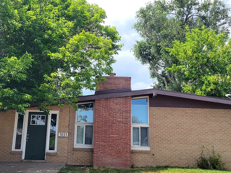 1051 S Perry St — Photo 1
