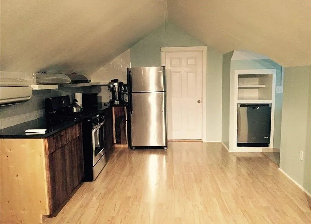 1 bed, 550 sqft, $1,695 — Photo 3