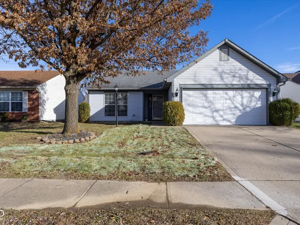 2233 Historic Oaks Blvd, Indianapolis, IN 46214