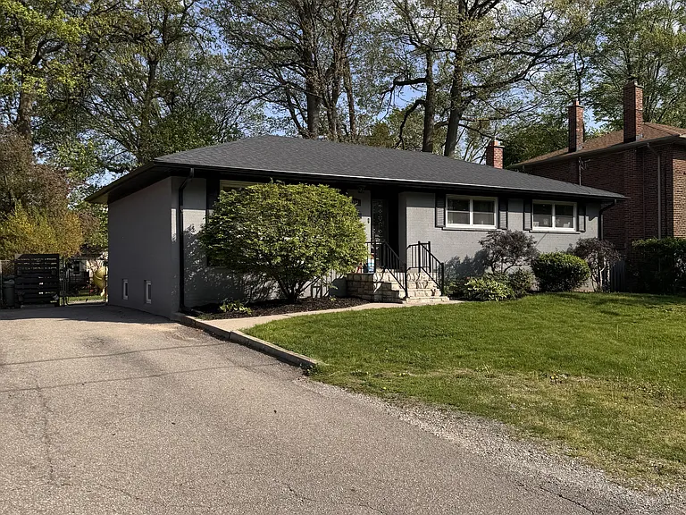 1980 Hartland Dr — Photo 2