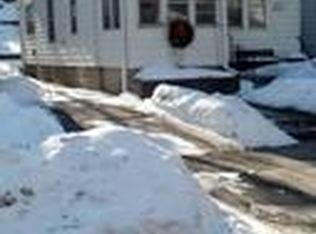 6703 Hillside Ln, Wauwatosa, WI 53213