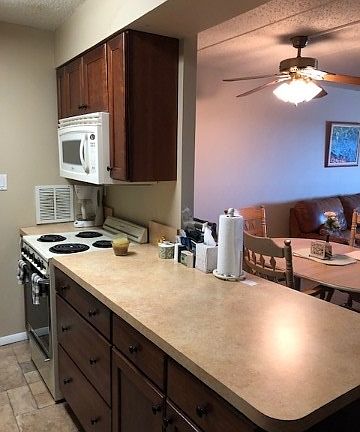 5th image of 725 Miller Ave