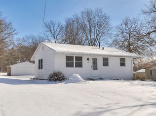 3827 E 27th St, Des Moines, IA 50317