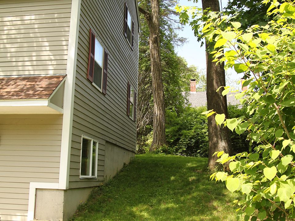 2nd image of 67 E Main St