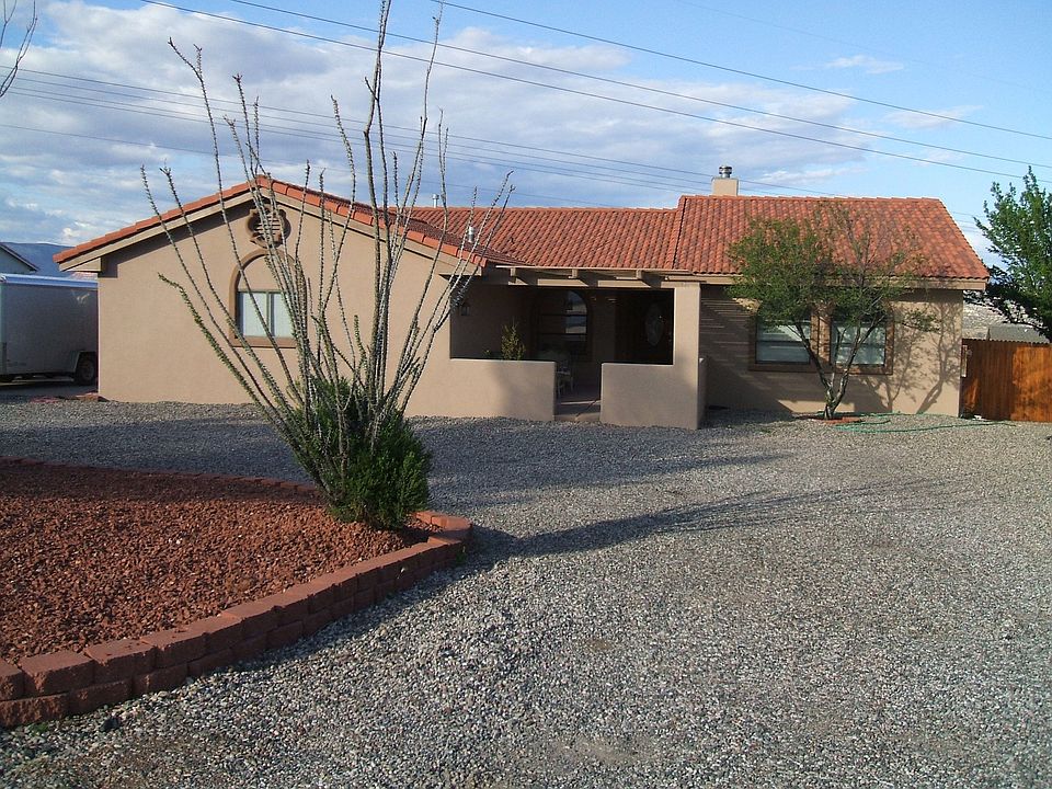 Front of home & circular drive