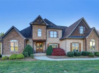 8157 Apple Grove Rd, Kernersville, NC 27284