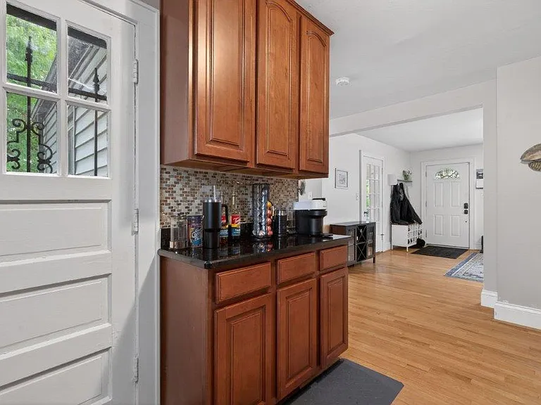 1200 Brunswick Ave — Photo 14