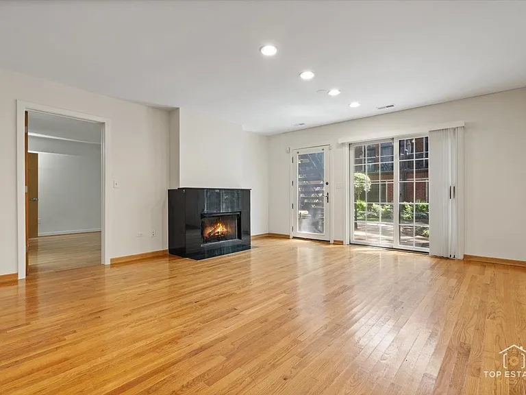 1812 S Dearborn St #10 — Photo 7