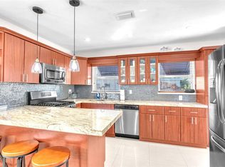 8261 SW 27th St, Miami, FL 33155