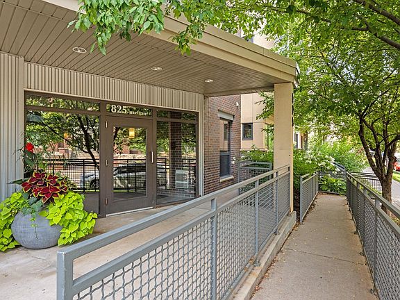 2nd image of 825 Berry St APT 209