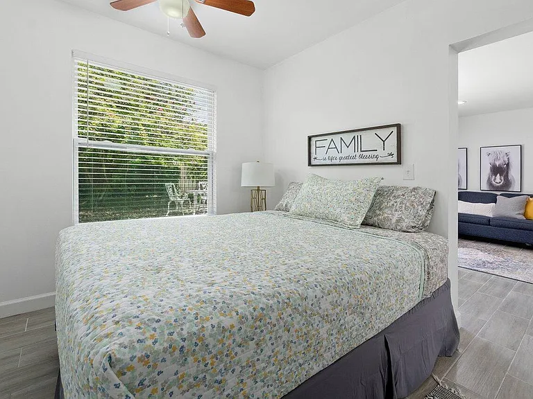 1190 Sachem Head Ter — Photo 12