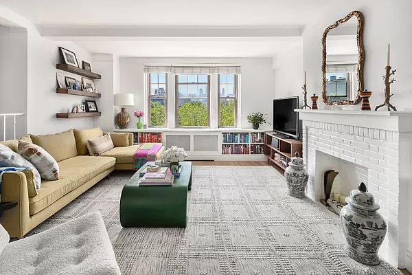 1st image of 299 W 12th St APT 6E